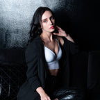 Zivira Women's Pure Comfort Wireless Low-Cut Lace Longline Bralette, Lightly Lined Bra, Transparent Strap Extra