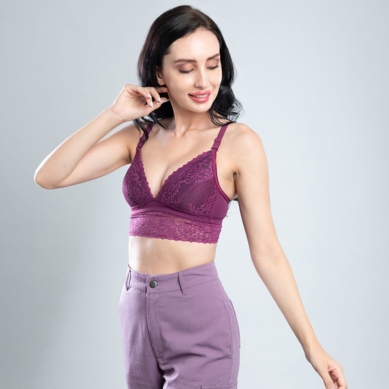 Women's Pure Comfort Wireless Low-Cut Lace Longline Bralette, Lightly Lined Bra, Transparent Strap Extra